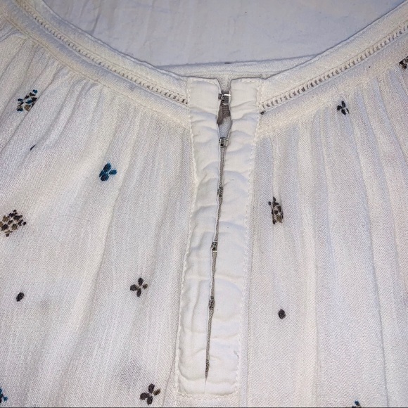 ECOTE Boho Cold Shoulder Cream Color Flowy Top - Picture 4 of 8